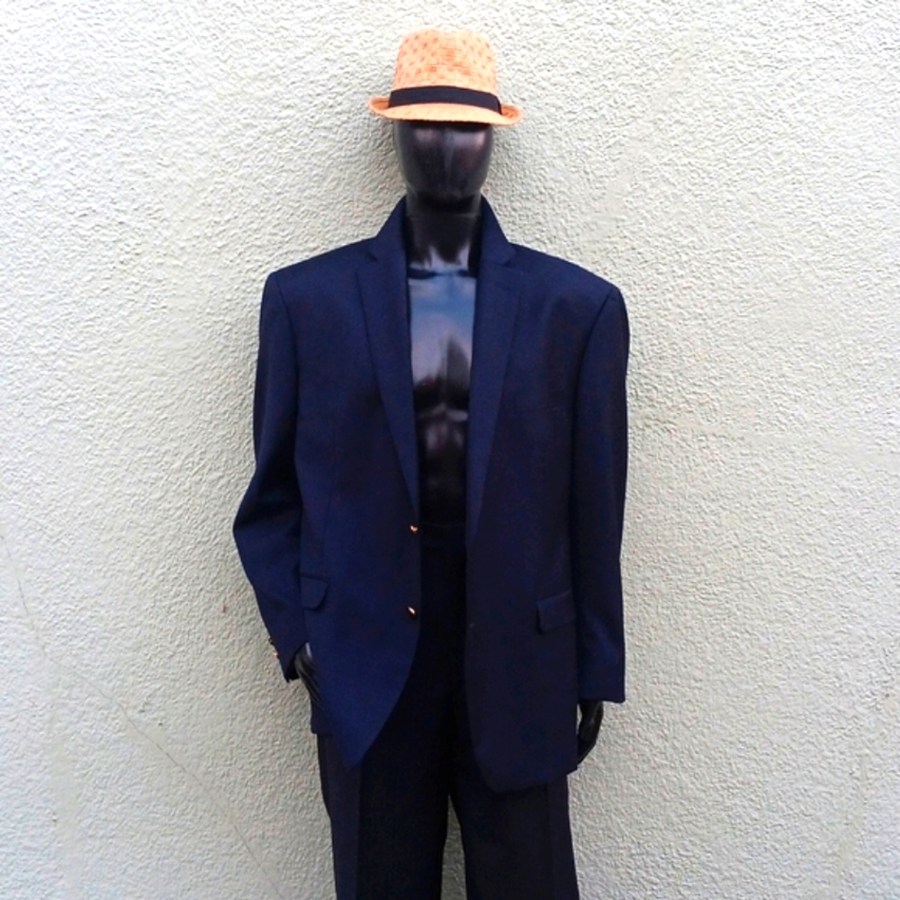 Chaps Men's Pe3ure Wool Navy Blazer W/Gold Button Custom Closure.